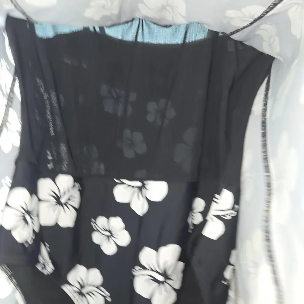 Disney Parks Minnie Mouse Flowers One Piece Black Floral Swimsuit Women's sz L - Picture 5 of 10
